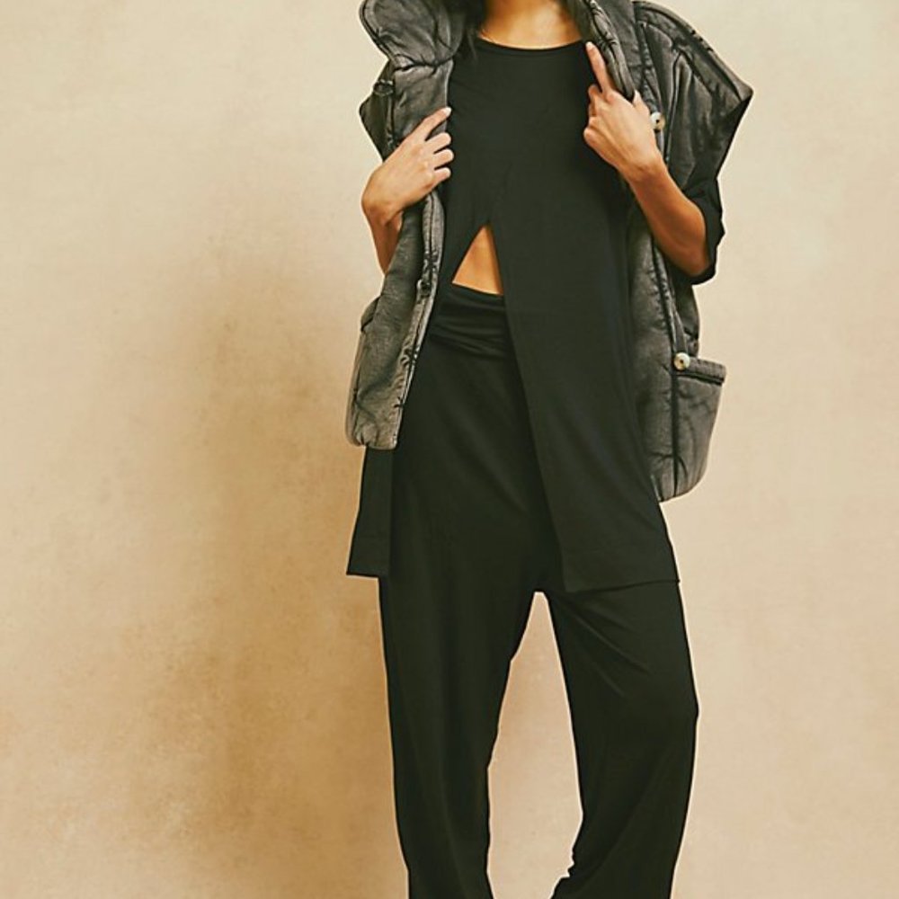 BNWT Free People Sunray Set - Black - Size medium - 2 looks in 1!